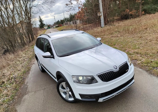 Skoda Octavia cena 51900 przebieg: 226000, rok produkcji 2015 z Staszów małe 497